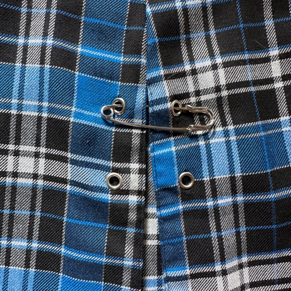 LIP SERVICE | Vintage Plaid Mini Skirt - Picture 4 of 9